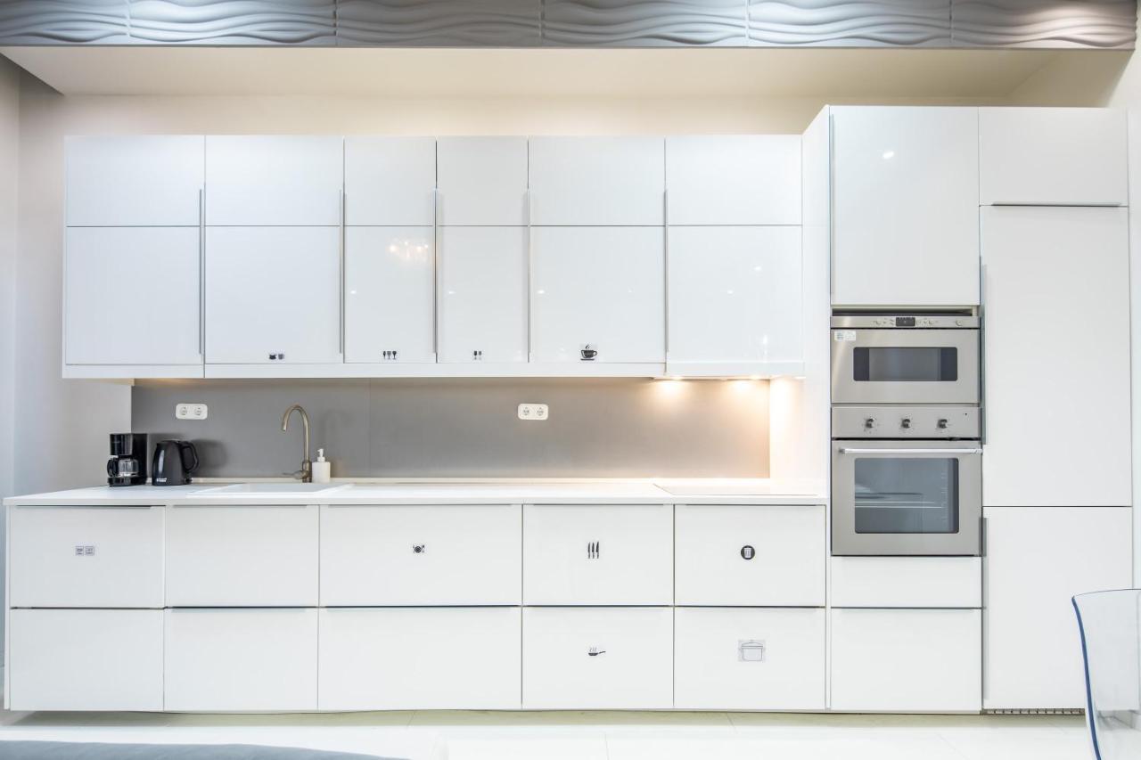 Cozy & Central Apartment With 2-Bedroom ブダペスト エクステリア 写真
