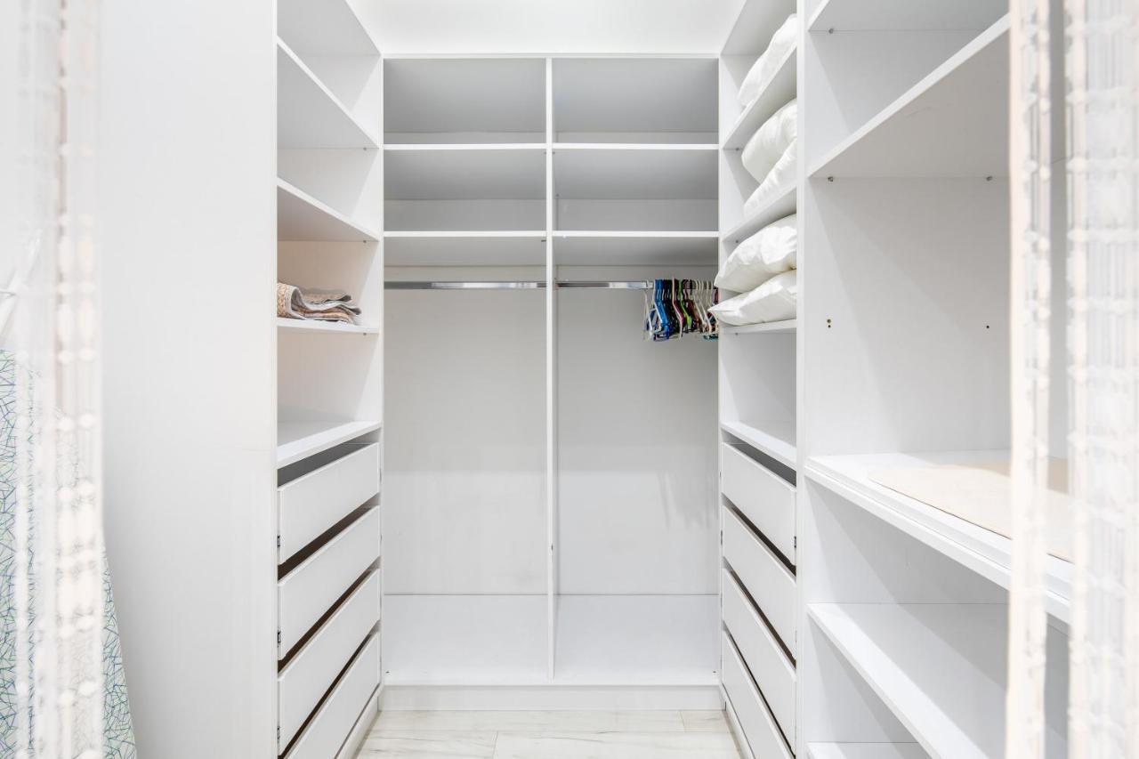 Cozy & Central Apartment With 2-Bedroom ブダペスト エクステリア 写真